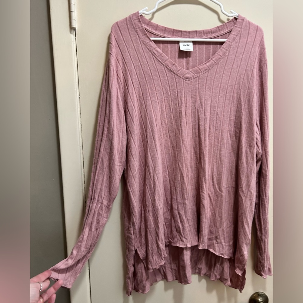 MOTE Long Sleeve Lightweight Ribbed Sweater
